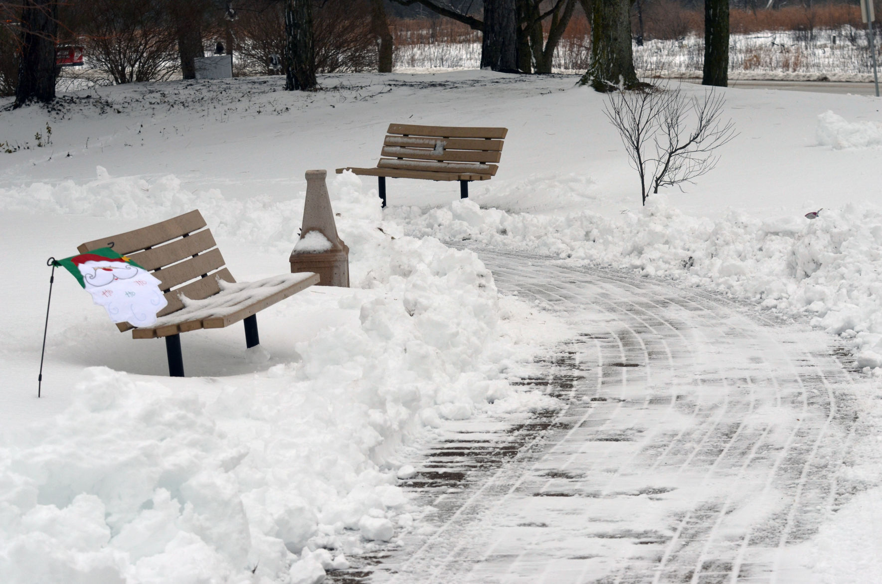 Bay lakeshore path